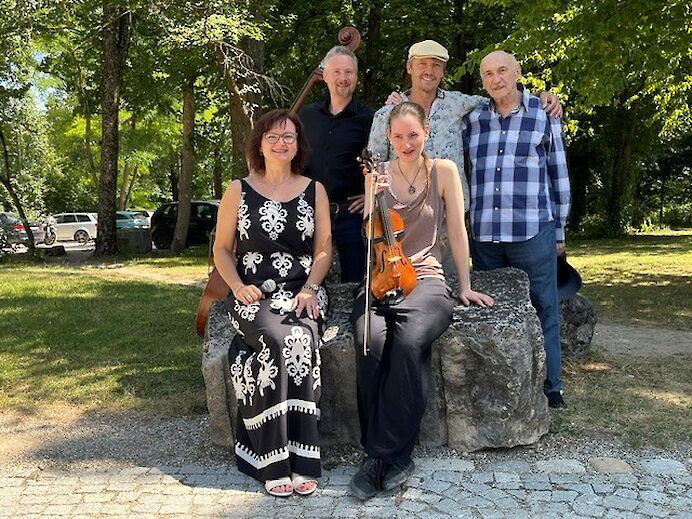 Die Band C'est ci bon
