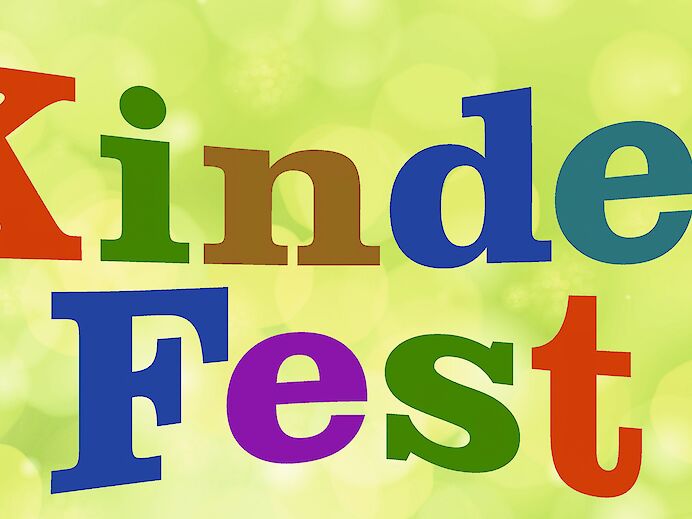 Foto mit Aufschrift "Kinder Fest"